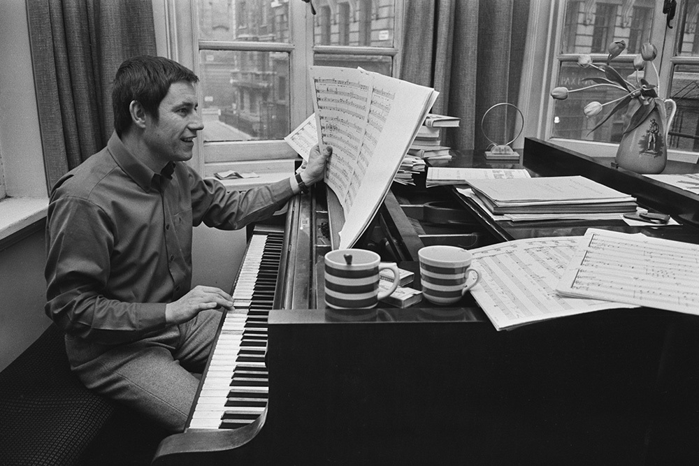 Tony Tanner at the piano